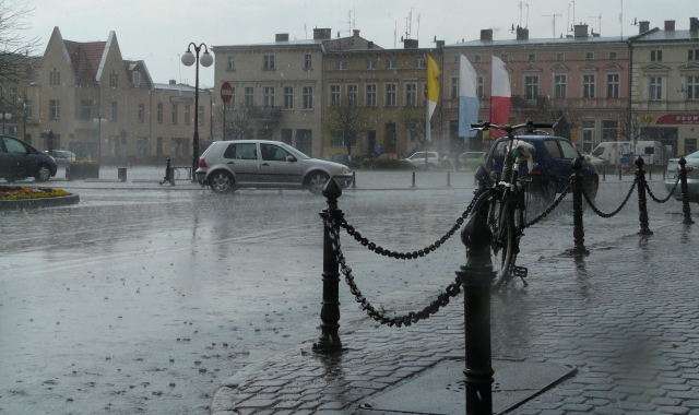 Burza nad obornickim rynkiem 8 kwietnia 2014r.