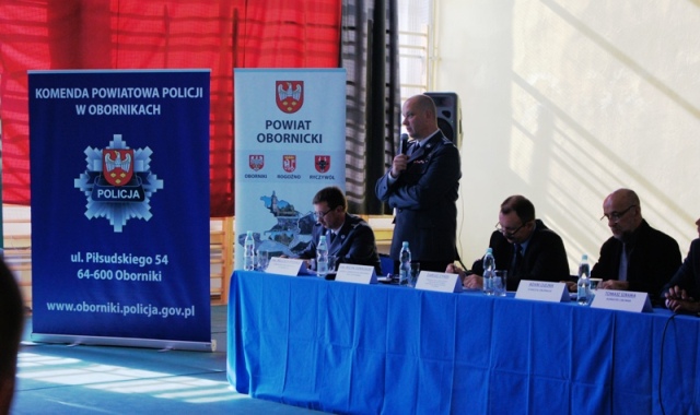 Debatowali o bezpieczeństwie w obrnickim LO