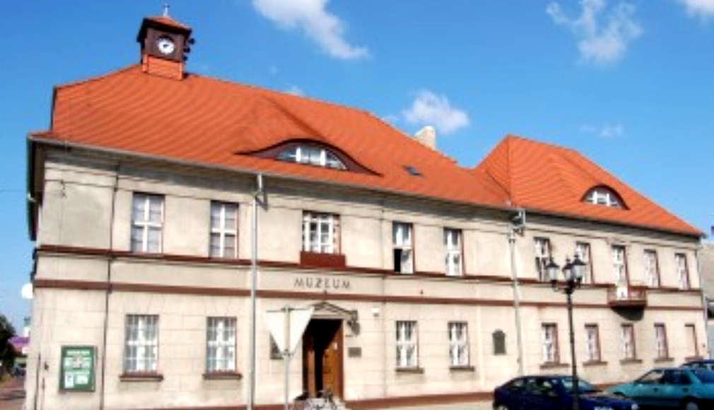Muzeum w Rogoznie i Plac Karola Marcinkowskiego (fot. UM Rogozno)