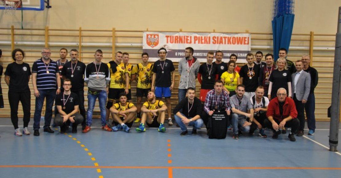 MaxCreativVolley zdobyl puchar burmistrza