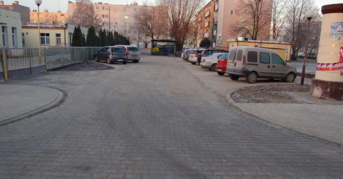 Zakonczono prace na parkingu przy ul. Seminarialnej w Rogoznie