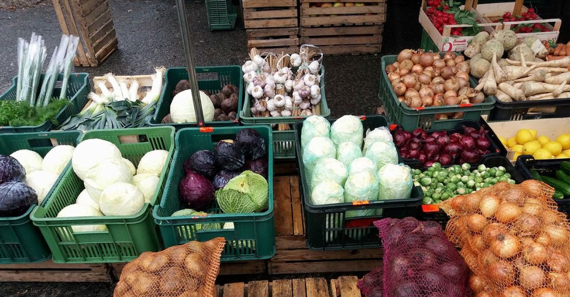 3 oferty na targowisko oborniki