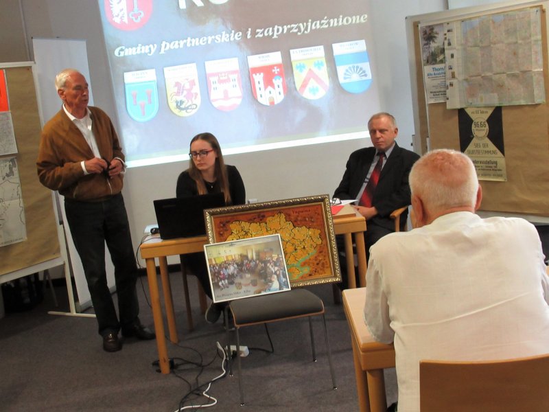 Vortrag von Bernd Bruno Meyer li. und Adam Malinski re. und Technik Magdalena Olejniczak