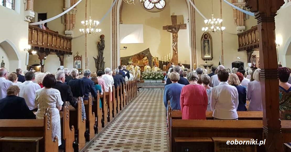 We mszy św. może uczestniczyć maksymalnie 5 osób