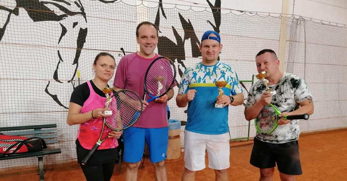 Tenisiści uczcili na sportowo Dzień Niepodległości