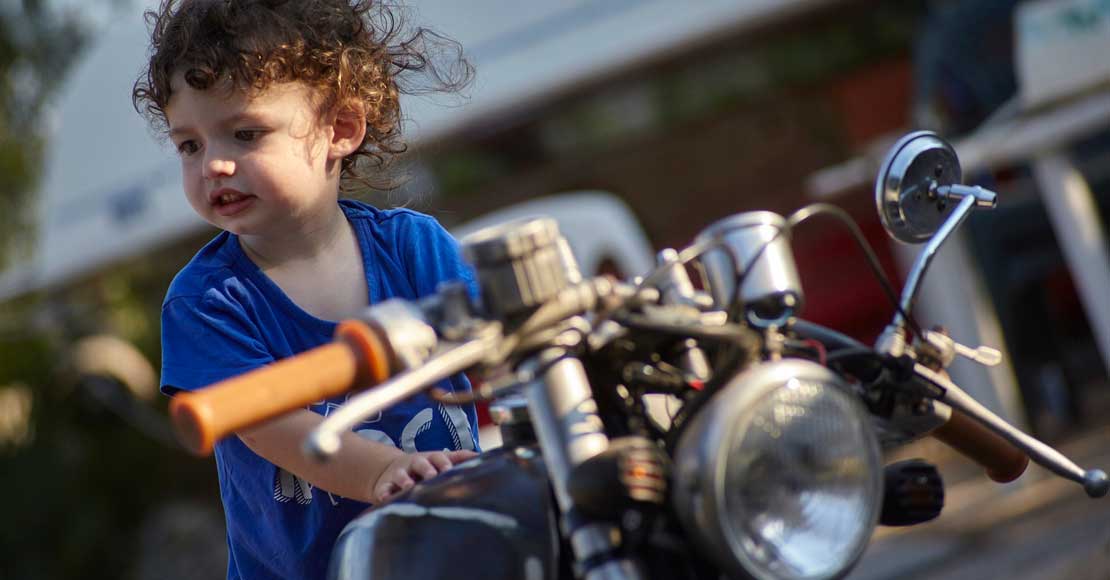 Motory dla dzieci na akumulator – jak dokonać najlepszego wyboru?