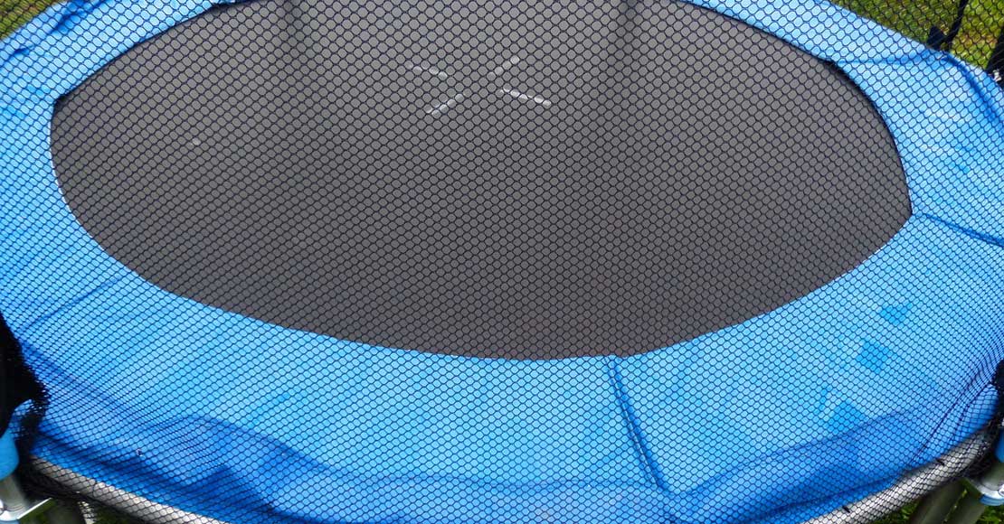Trampoliny ogrodowe – dlaczego warto z nich korzystać?
