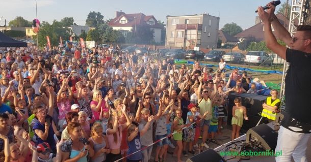 wakacyjny festyn rodzinny z power play i bartkiem teclawem
